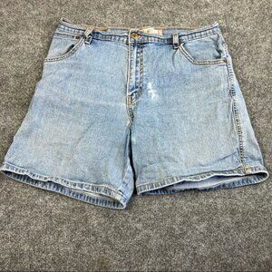 Levis 550 Vintage Relaxed Leg Mom shorts size 12 light wash